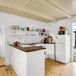 Jamie - 200m From The Sea By Interhome *
